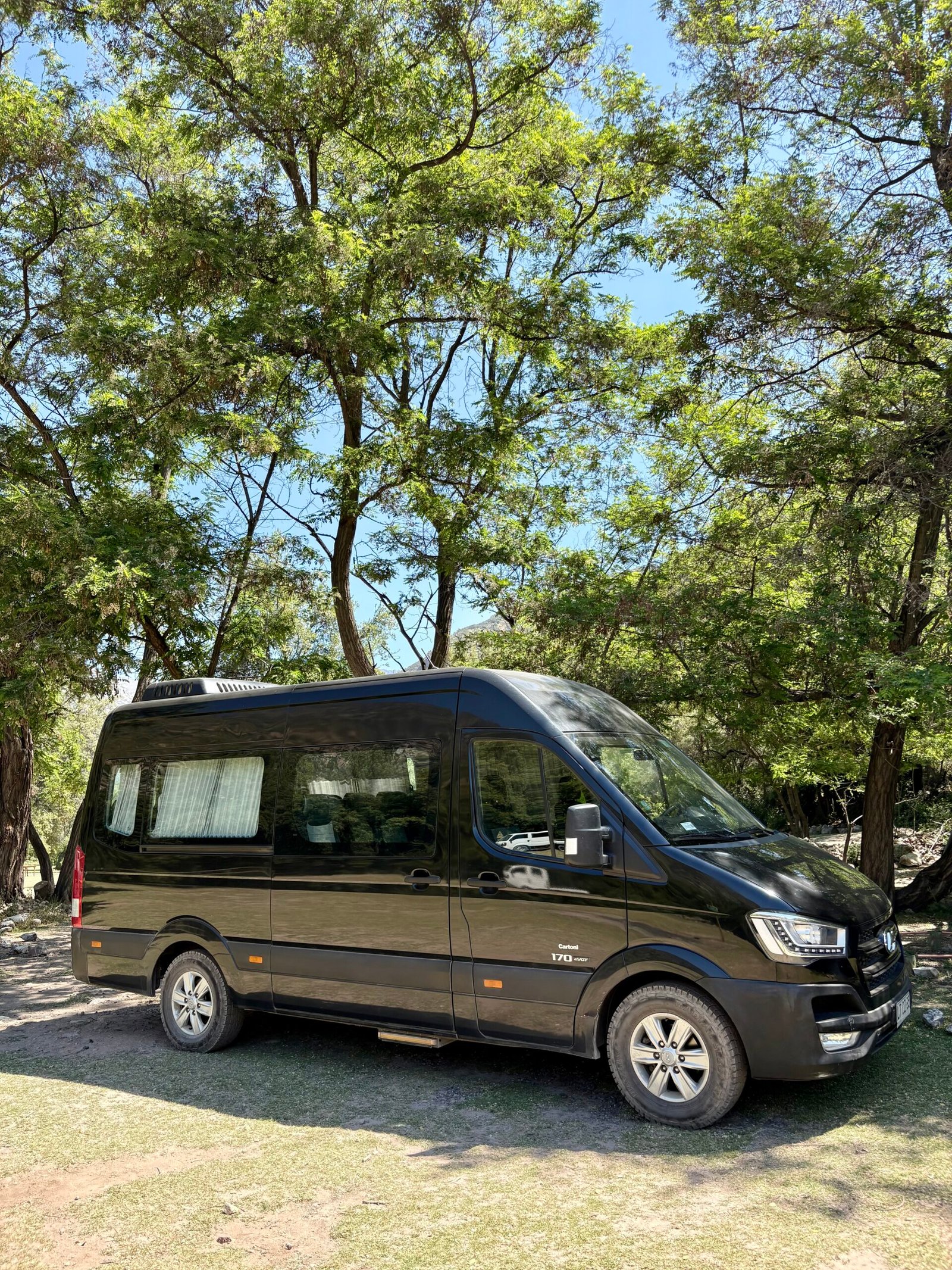 Interior van DondeVan - traslados privados de pasajeros en Santiago