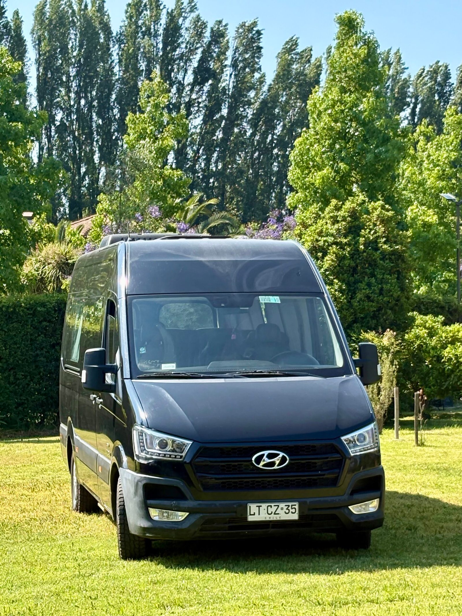 Van DondeVan exterior frontal
